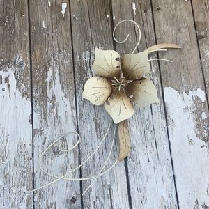 Metal Flower | Cream colour | Indoor/ outdoor